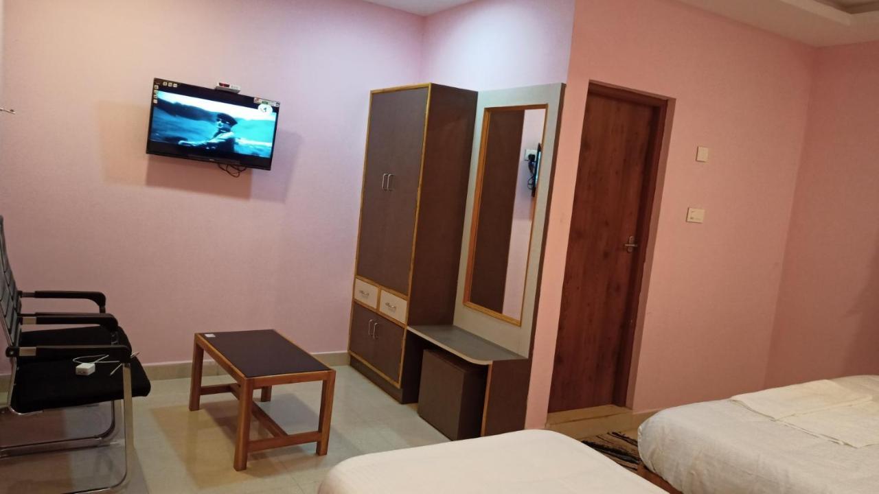 Aarthi Residency Hotel Karaikkudi Ngoại thất bức ảnh