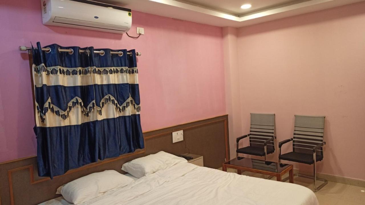 Aarthi Residency Hotel Karaikkudi Ngoại thất bức ảnh