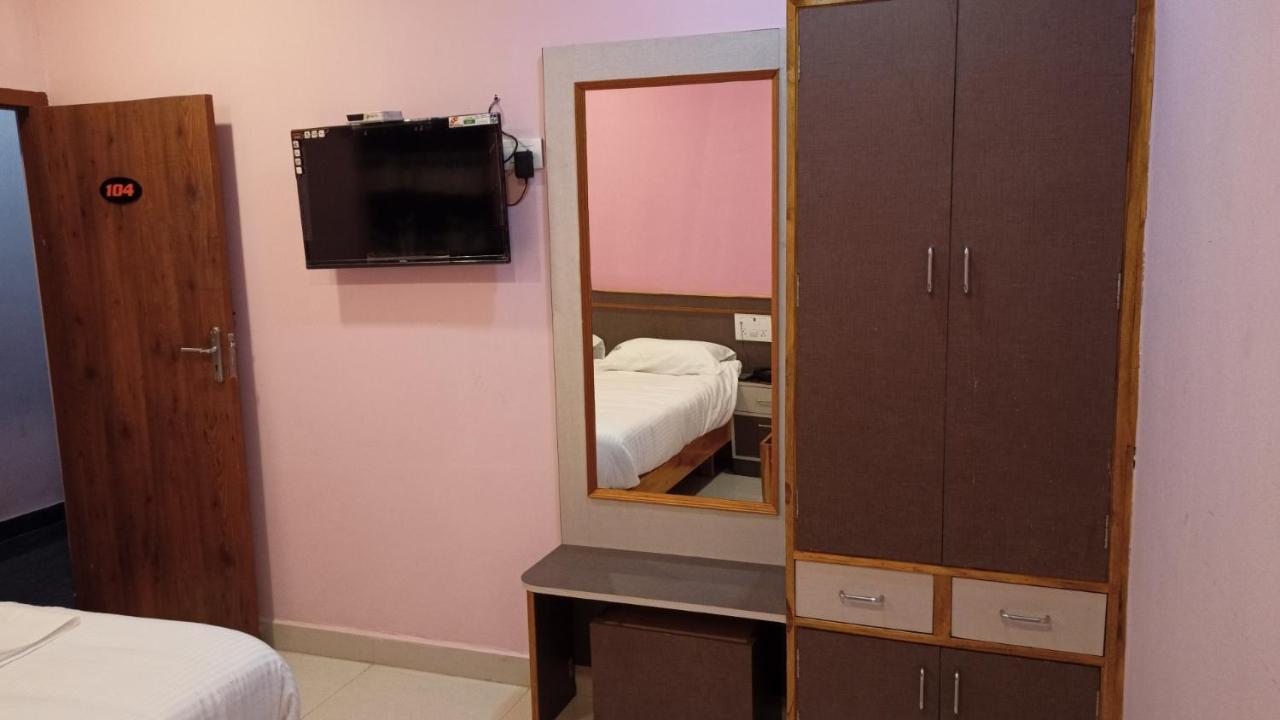 Aarthi Residency Hotel Karaikkudi Ngoại thất bức ảnh